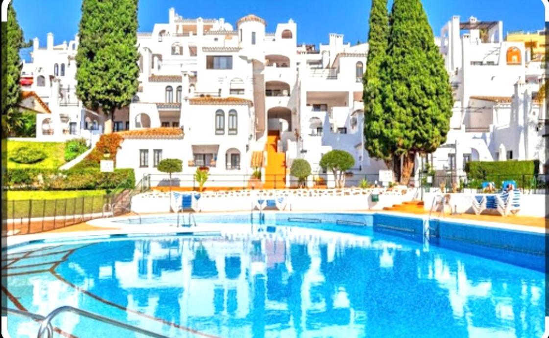Apartamento Pueblo Evita Apartman Benalmádena Kültér fotó